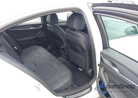 2023 BMW 530 I z USA, uszkodzony, nr VIN WBA53BH07PWY15846